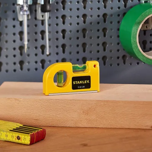 Magnetic pocket level Magnetic pocket level
